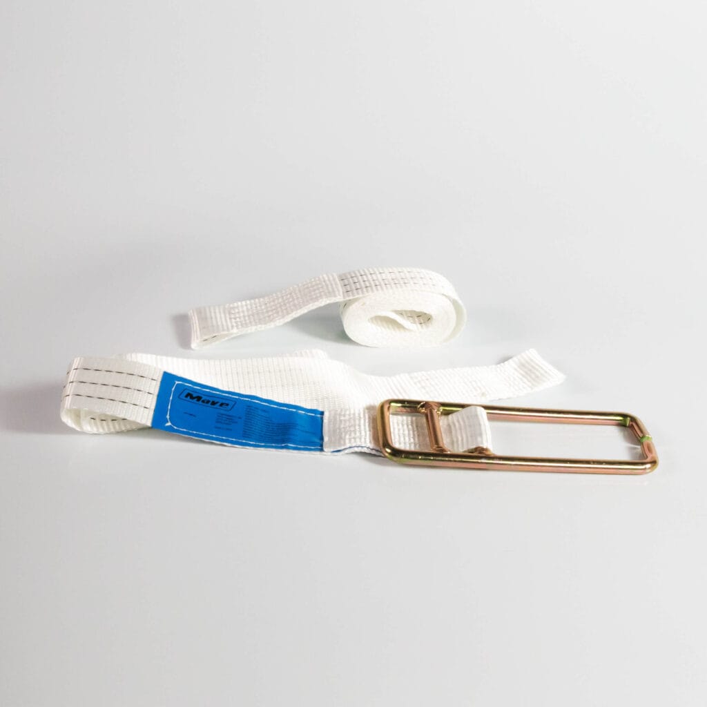 Imagem de um conjunto de cinta de amarração para caminhão graneleiro na cor branca