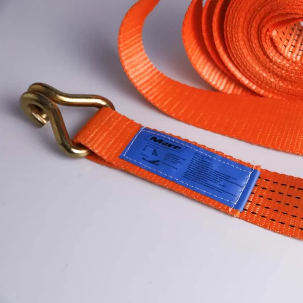 Gancho metálico com cinta laranja e etiqueta de identificação do produto